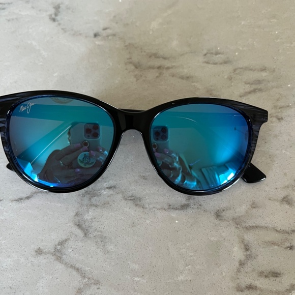 Maui Jim Sunglasses main image 4